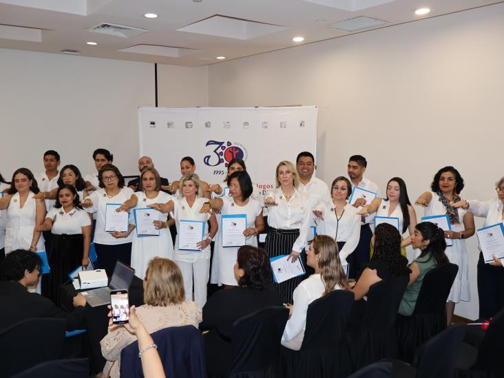Realizan toma de protesta del Colegio Mexicano de Nutriólogos Capítulo Veracruz AC