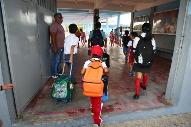 Tras vacaciones de Semana Santa, regresan a clases más de 70 mil alumnos en Coatzacoalcos
