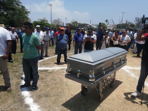 Emotivo homenaje póstumo dedican a Próspero Taylor López en el Miguel Alemán l VIDEO Emotivo homenaje póstumo dedican a Próspero Taylor López en el Miguel Alemán l VIDEO