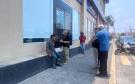Hallan a hombre golpeado afuera de una plaza comercial en Boca del Río