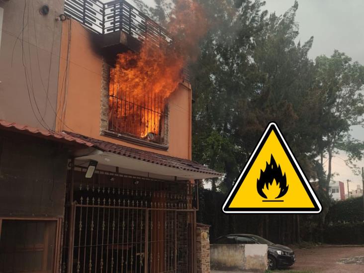 Fuerte incendio en vivienda del fraccionamiento Las Cascadas
