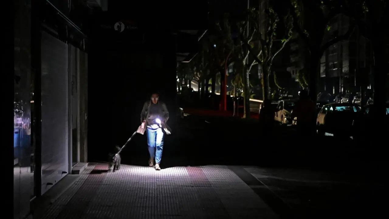 La tecnología y las nuevas generaciones con el apagón español
