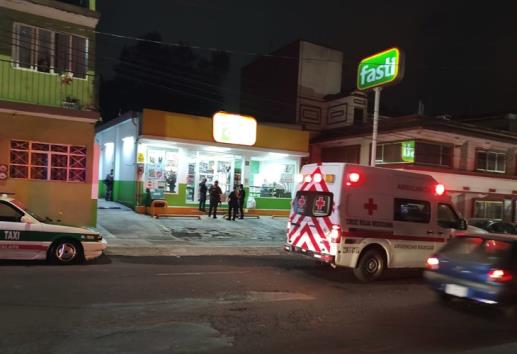 ¡Héroe! Cliente se enfrenta a ladrón armado en tienda Fasti de Xalapa