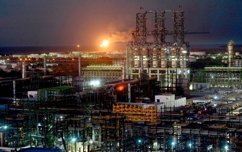 Pemex confirma falla de comunicación en la refinería Dos Bocas
