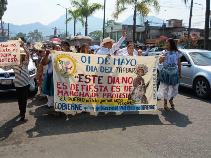 Trabajadores de Ixhuatlancillo marchan este 1° de mayo en defensa de sus derecho