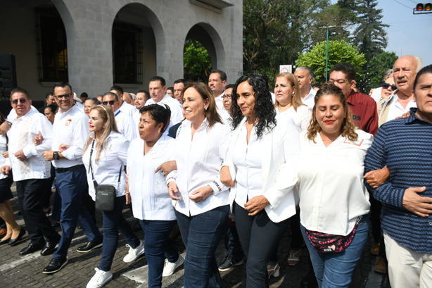 Casi 70 mil participantes en desfile del 1 de mayo en Xalapa