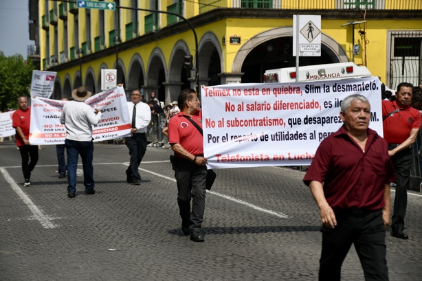 Casi 70 mil participantes en desfile del 1 de mayo en Xalapa