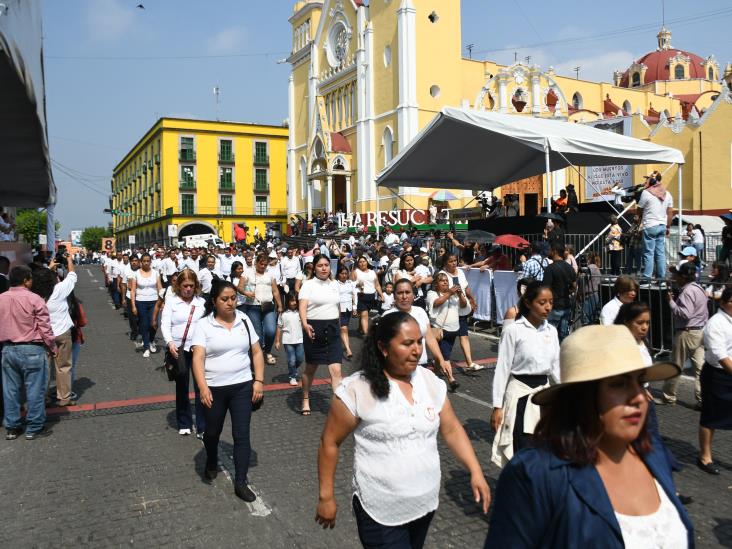 Casi 70 mil participantes en desfile del 1 de mayo en Xalapa