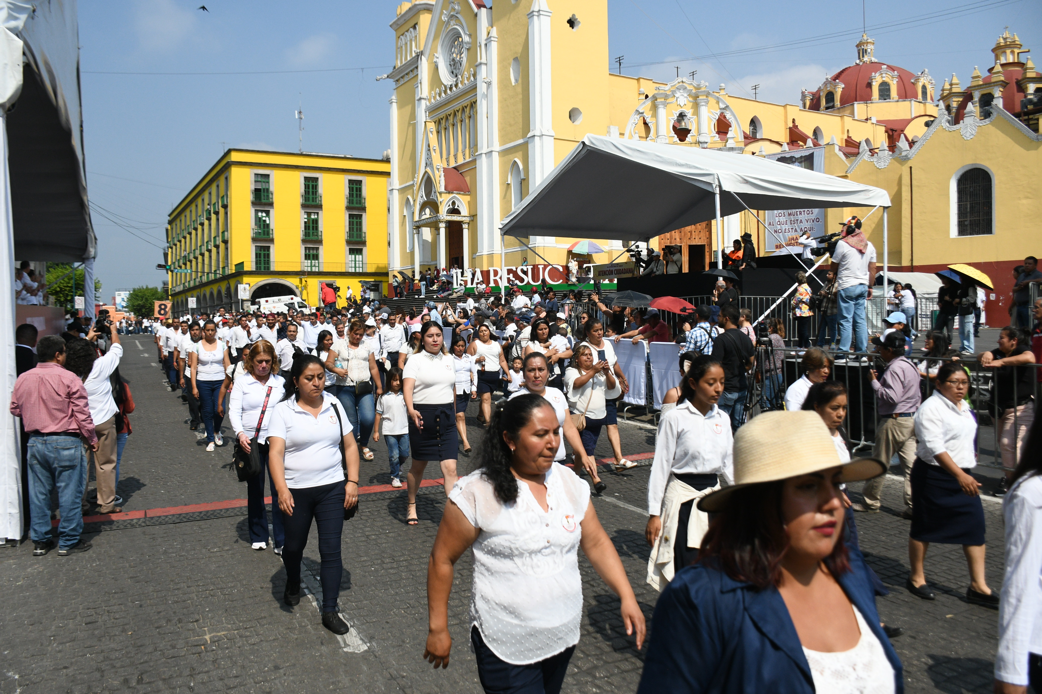 Casi 70 mil participantes en desfile del 1 de mayo en Xalapa
