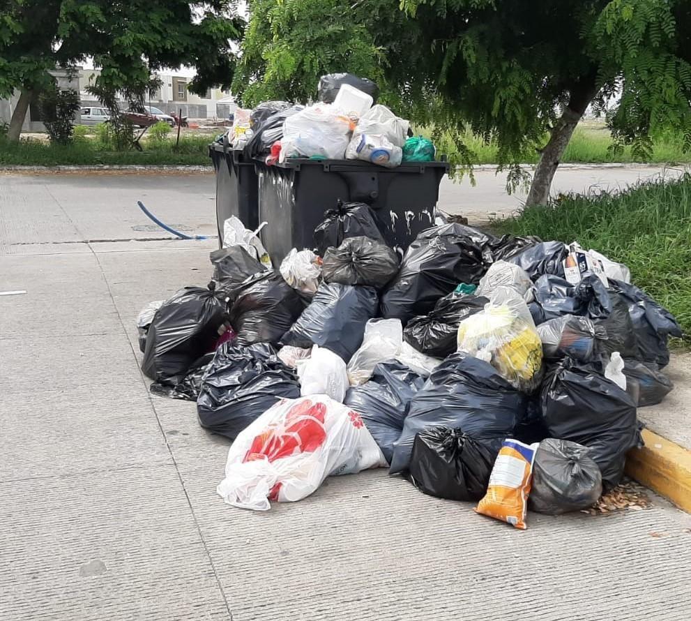 Denuncian basura acumulada en Lagos de Puente Moreno, en Medellín