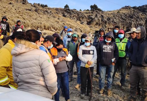 Instalan centros de acopio en apoyo a brigadistas que combaten incendios forestales en Veracruz