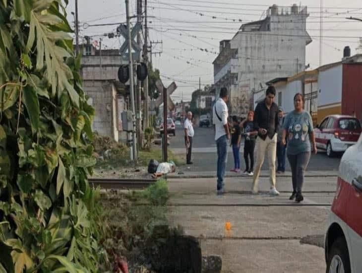 Encuentran a mujer sin vida cerca de las vías del tren de Fortín