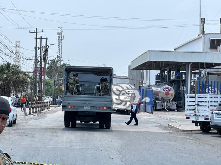Fuerte explosión sacude a fábrica de Lala en Veracruz; hay un deceso