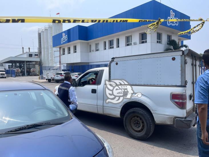 Fuerte explosión sacude a fábrica de Lala en Veracruz; hay un deceso