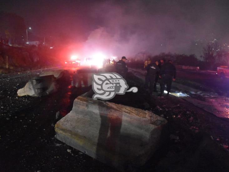 ¡Cuidado! Explota pipa en autopista Esperanza-Ciudad Mendoza (+Video)