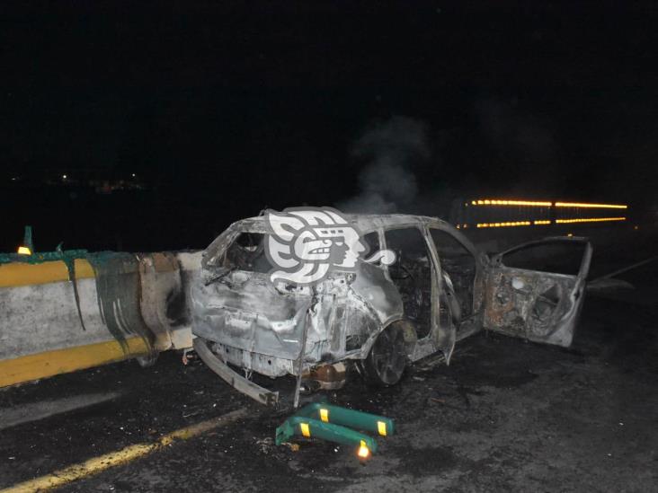 ¡Cuidado! Explota pipa en autopista Esperanza-Ciudad Mendoza (+Video)