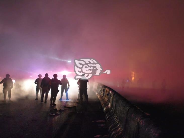 ¡Cuidado! Explota pipa en autopista Esperanza-Ciudad Mendoza (+Video)