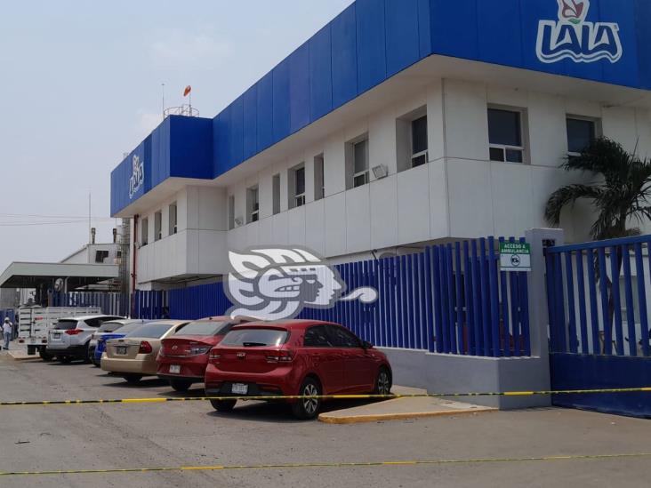 Fuerte explosión sacude a fábrica de Lala en Veracruz; hay un deceso