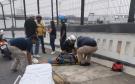 Mujer derrapa moto sobre el puente Morelos en Veracruz; sufre lesión en la cabeza