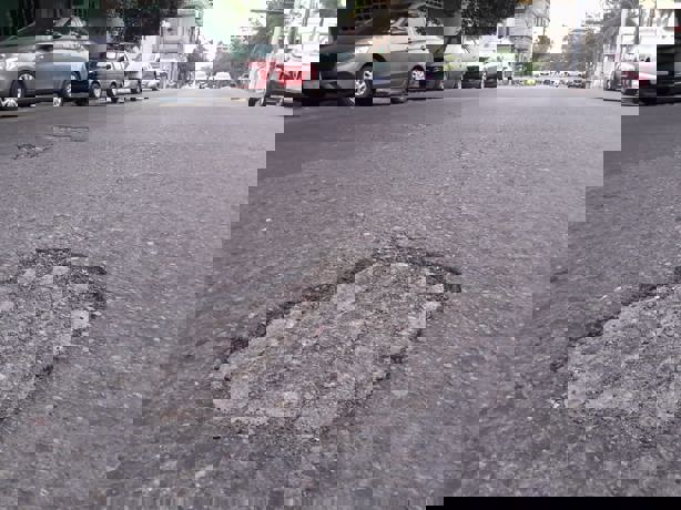 Reportan baches en el Centro Histórico de Veracruz