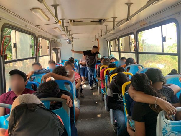 Asalto a Unidad Minera de Texistepec deja centena de detenidos y varios lesionados; amarran y golpean a vigilantes | VIDEO