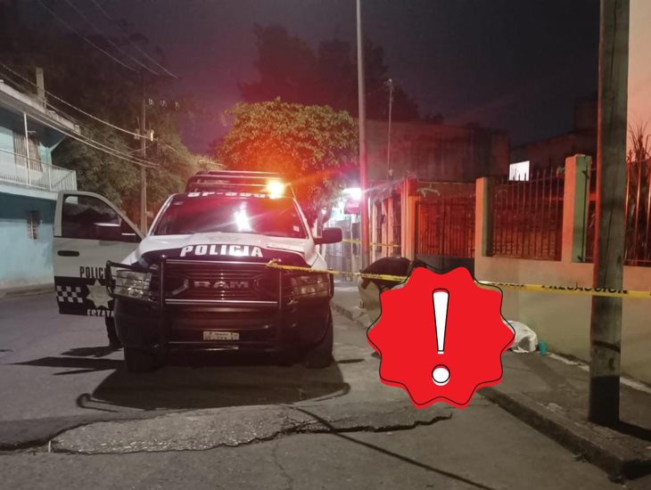 En plena calle, hallan sin vida a un hombre, en la colonia Benito Juárez de Córdoba