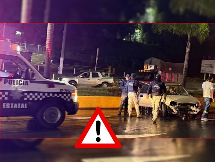 ¡Por la lluvia! se registra accidente en avenida Lázaro Cárdenas en Xalapa 