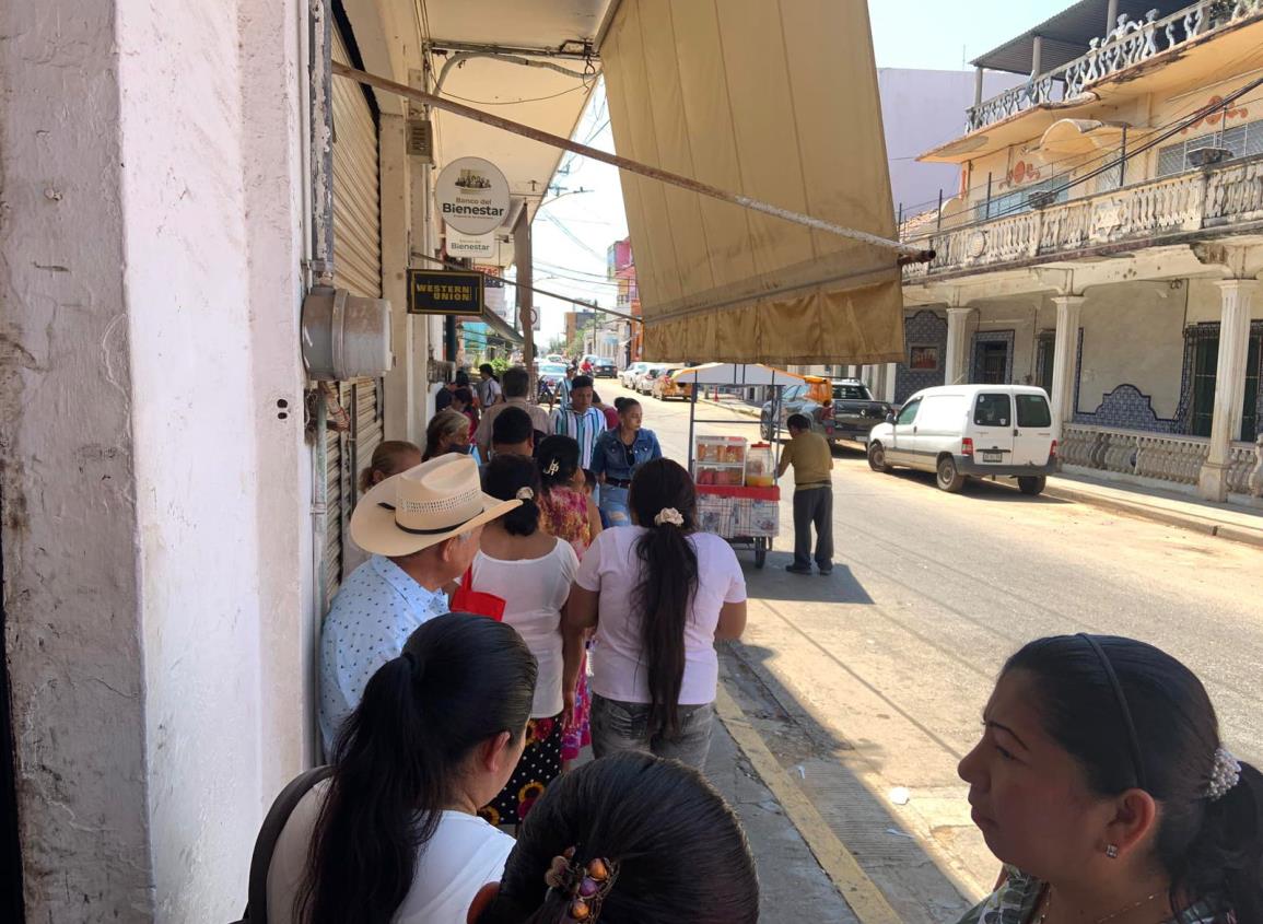 Asaltan a mujer con lujo de violencia tras retirar dinero en un cajero de Acayucan