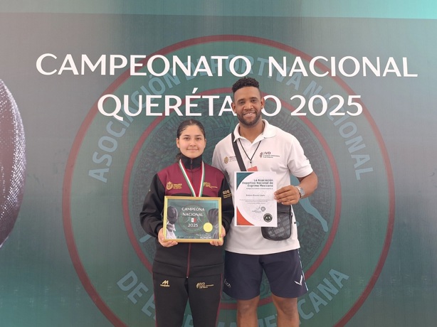 Se baña de oro Andrea Álvarez en esgrima