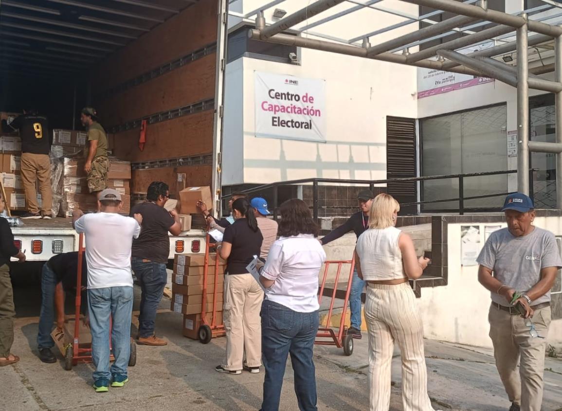 Llega material electoral a oficinas del INE en Coatzacoalcos |VIDEO