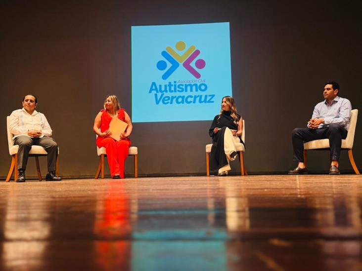 Efectuaron el Foro de Autismo en el Teatro Clavijero