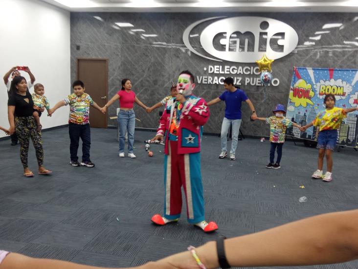 Amanc Veracruz celebra el Día del Niño con pequeños del albergue
