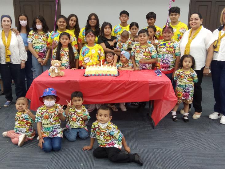 Amanc Veracruz celebra el Día del Niño con pequeños del albergue