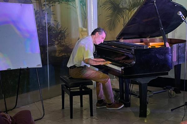 Edgar Dorantes brinda concierto de Jazz