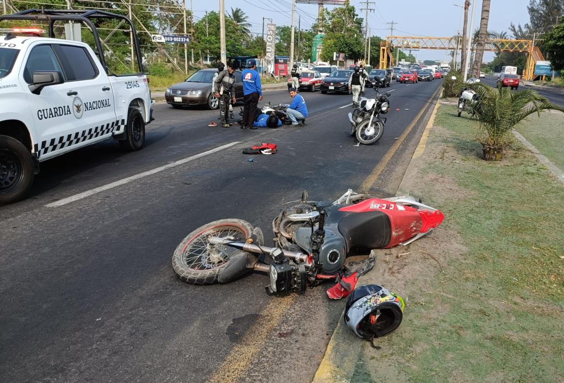 Motociclista termina en hospital tras choque en carretera Veracruz-Xalapa