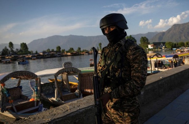 India ataca con misiles a Pakistán en represalia por acto terrorista