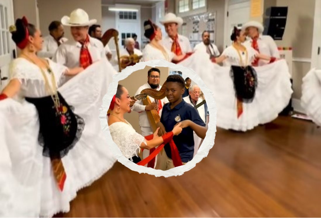 Jarochos sorprenden a niños en escuela de Nueva Orleans | VIDEO