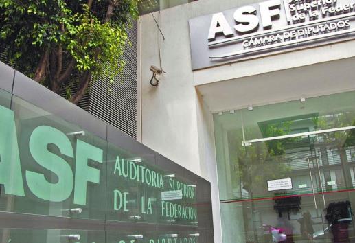 Auditorías y denuncias ante FGR por observaciones en Salud