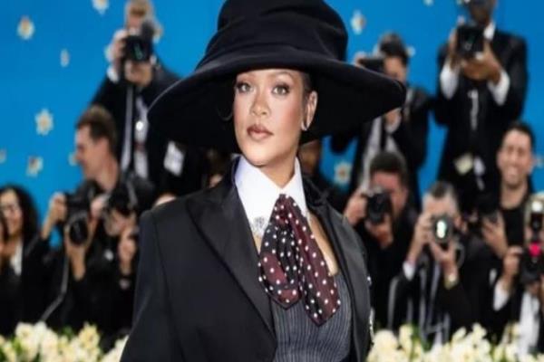 Estoy emocionada: Rihanna revela y disfruta su tercer embarazo