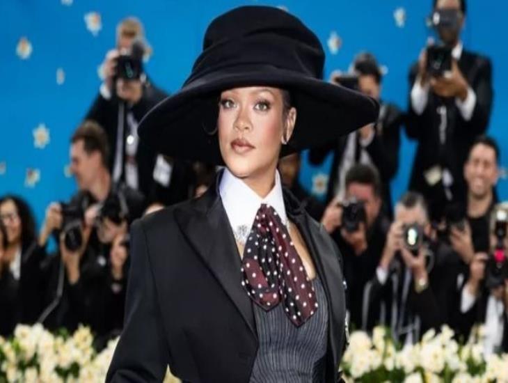 Estoy emocionada: Rihanna revela y disfruta su tercer embarazo