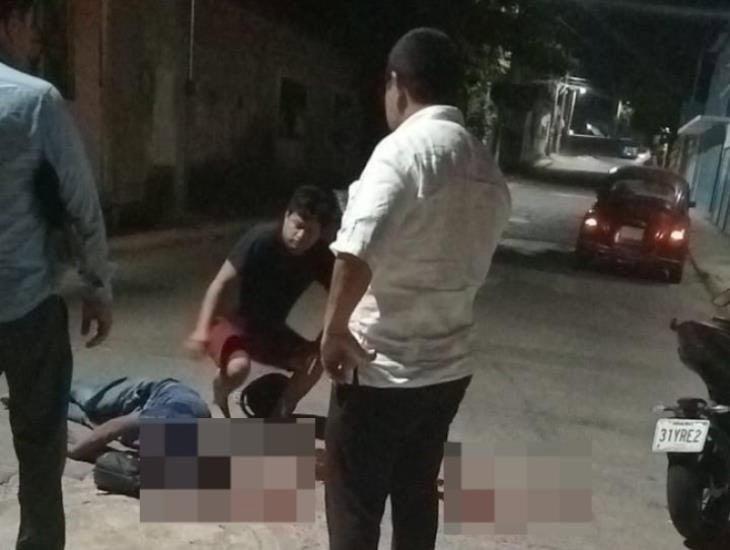 Fallece hombre tras chocar en moto contra un automóvil en Cosoleacaque