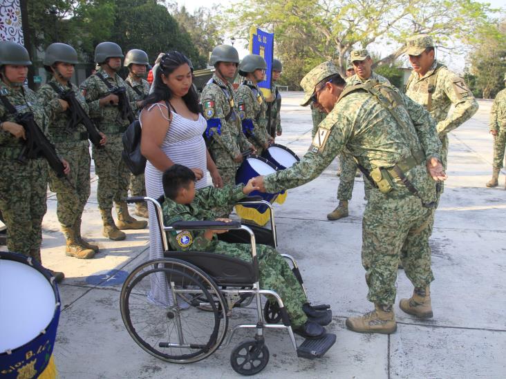 En Cerro Azul, Carlos Jahen Nava se convierte en Soldado por un Día
