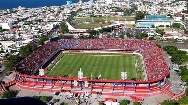Le niegan a exdueño de Los Tiburones Rojos de Veracruz llevar proceso legal en libertad
