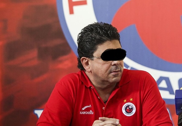 Le niegan a exdueño de Los Tiburones Rojos de Veracruz llevar proceso legal en libertad