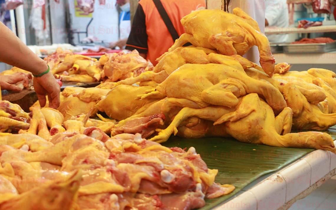 Agua Dulce enfrenta extraña y preocupante escasez de pollo