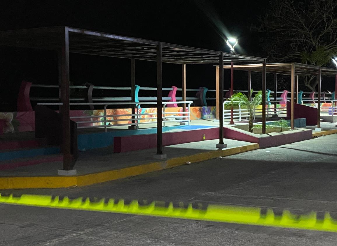Posible golpe de calor termina con la vida de un hombre en el Malecón de Minatitlán l VIDEO