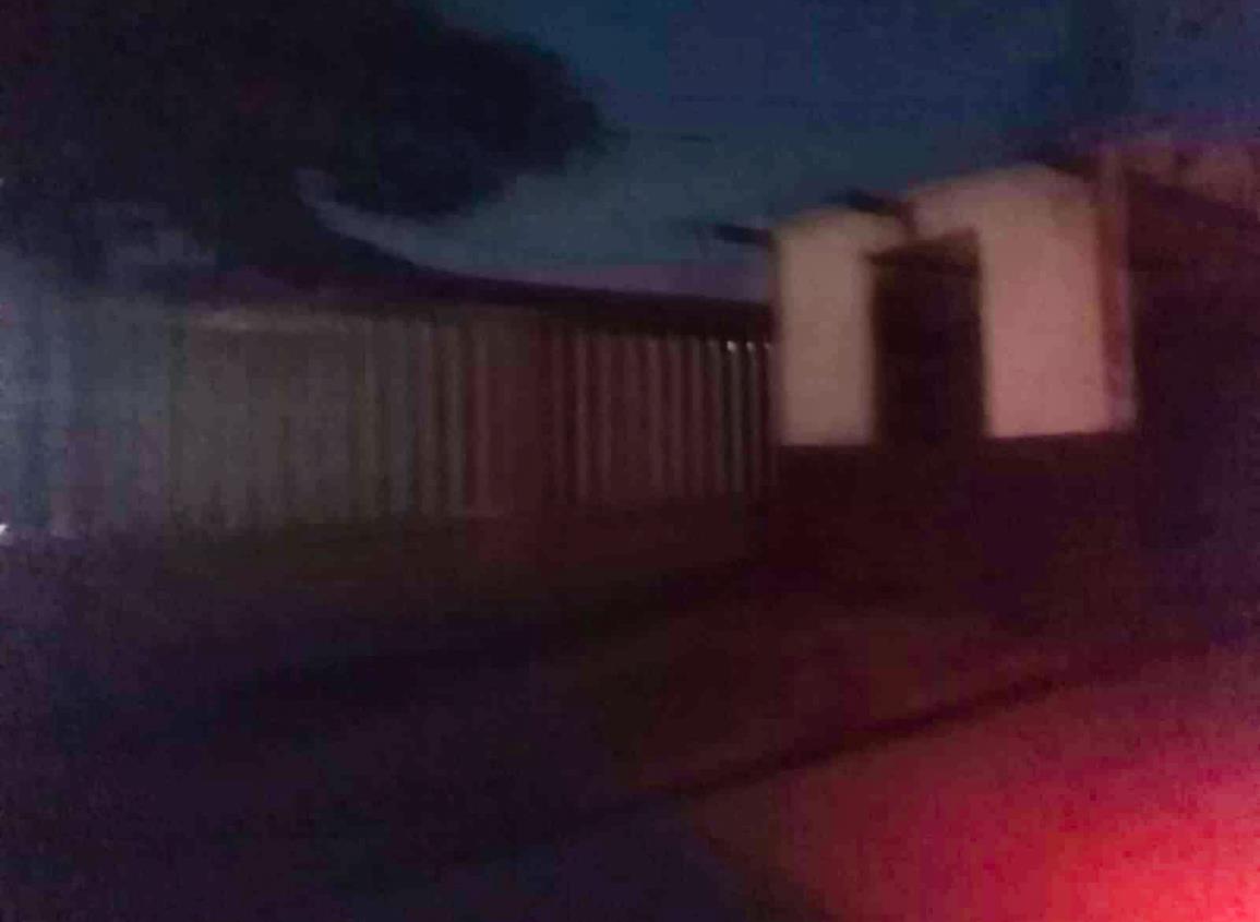 Explosión de transformador deja sin energía eléctrica a congregación Pollo de Oro en Nanchital