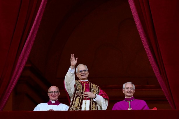 ¿Quién es Robert Prevost? El cardenal estadounidense que ahora es el Papa León XIV