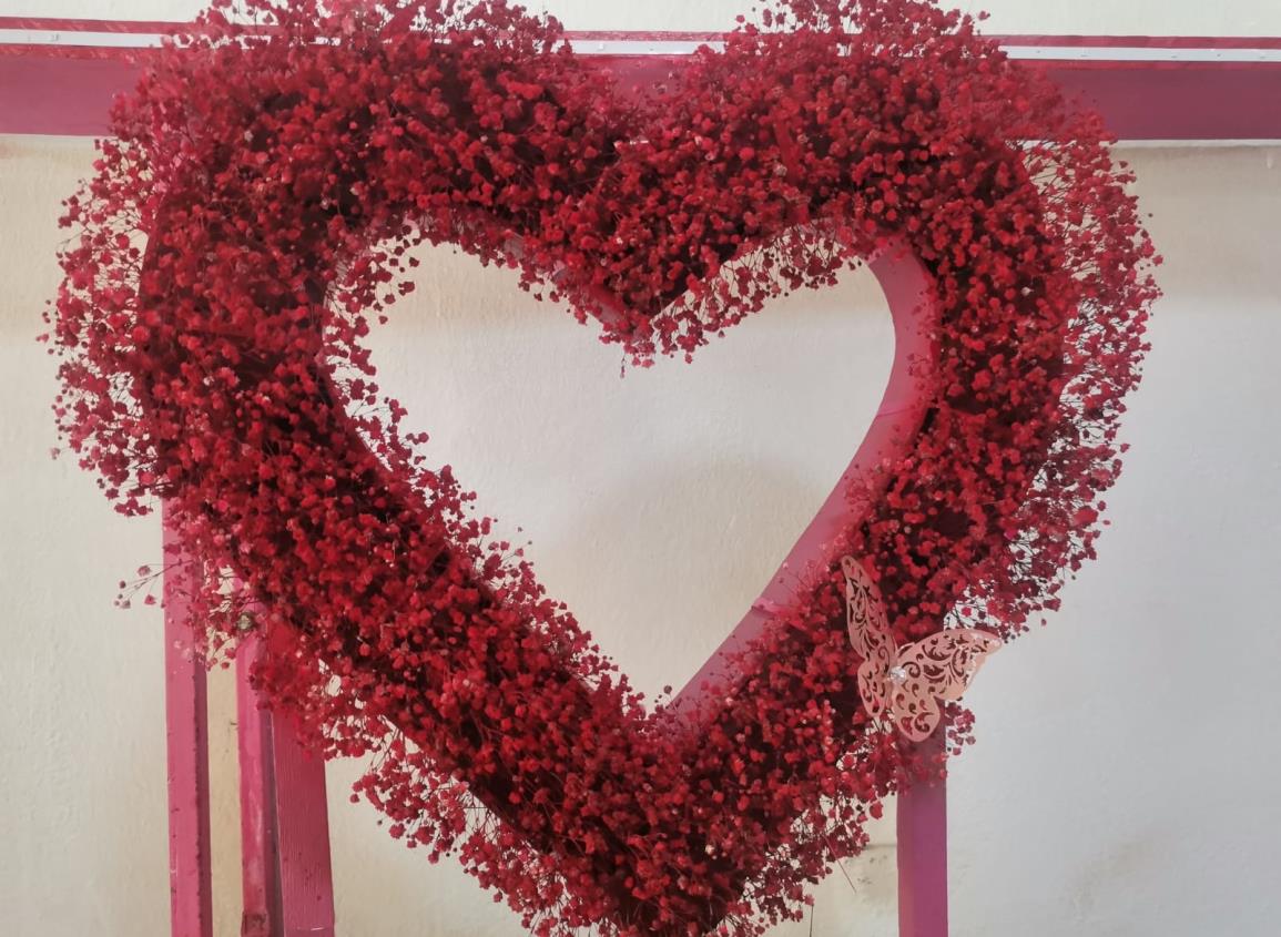 Las flores son un detalle que buscan los clientes durante el 10 de mayo