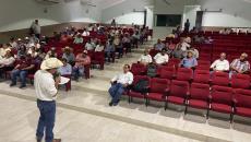 Caso de gusano barrenador en el sur moviliza reunión de emergencia entre líderes ganaderos | VIDEO